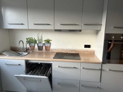 Schöne 1,5-Zimmer-Souterrain-Wohnung mit Balkon und EBK in Pforzheim