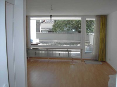 Helle, freundliche 1,5 Zimmer-Wohnung/App.
