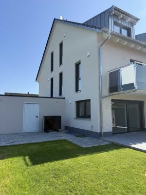 Moderner Neubau zur Miete (Reiheneckhaus)