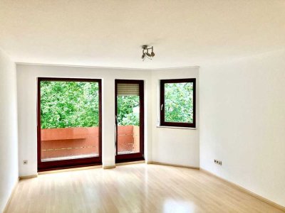 1/1 Exklusive, gepflegte 1-Raum-Wohnung mit Küchenzeile in Kirchzarten