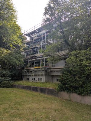 Charmante, modernisierte 3-Zimmer-Wohnung mit zwei Balkonen und Aufzug