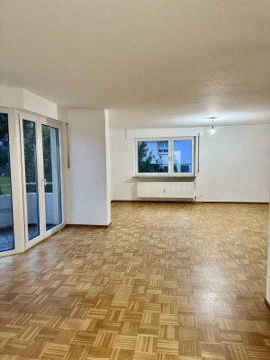 Wohnen in ruhiger und grüner Lage Moderne 4-Zimmer-Wohnung – Vollsaniert