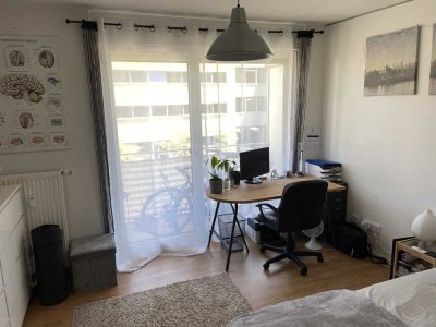 Studenten und Azubis aufgepasst - helles Appartement mit Pantryküche und Balkon