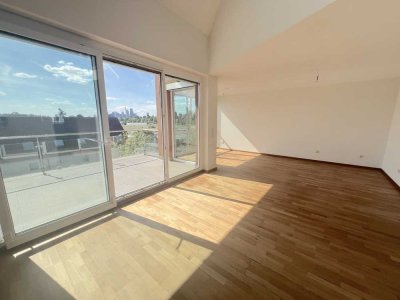 *PENTHOUSE* mit Skylineblick zu verkaufen! mit EBK, Gäste-Bad, Terrasse, Balkon, Garage uvm.