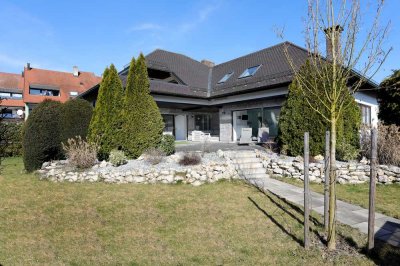 Besonderheit!  Rarität!
Walmdachhaus und Bungalow in Landshut-West