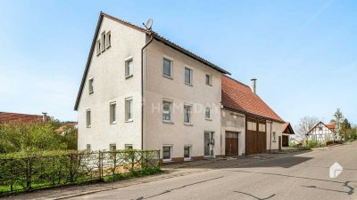 Attraktives Bauernhaus mit Scheune, Pferdeboxen und schönem Grundstück in St. Johann - Würtingen