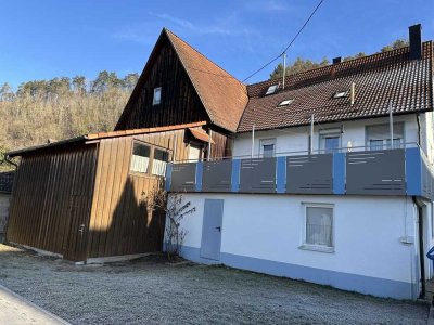 Einfamilienhaus mit Garagen, Scheune und weiterem Ausbaupotenzial