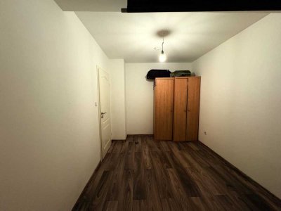 Dachgeschosswohnung mit Traumküche!!
