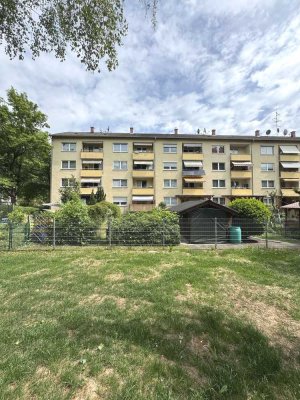 Gut geschnittene 3-Zimmer-Wohnung mit Loggia in Frankfurt-Fechenheim