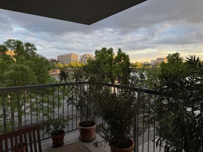 Urbane  3-Zimmer Wohnung mit Balkon - Leben direkt am Wasser