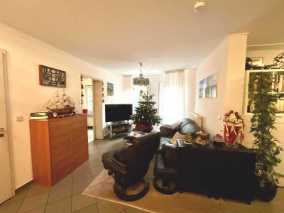 Attraktive 2,5-Zimmer-Wohnung mit Terrasse in gepflegtem Mehrfamilienhaus