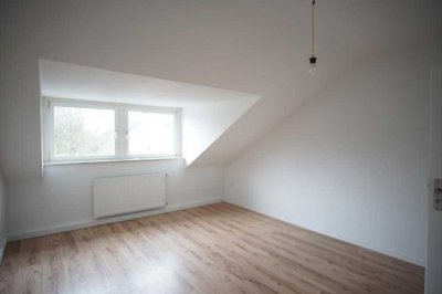 ~ Ruhige Wohnung im Dachgeschoss ~