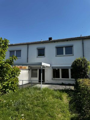 BONN-HEIDERHOF,
Reihenhaus in toller Lage, 6 Zi., ca. 120 m² WNfl, Garten, Garage Keller 282 m² Grs