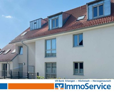Neuwertige Wohnung mit Balkon und zwei TG-Stellplätzen - Bezugsfrei