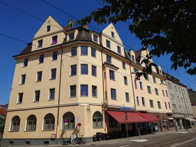 ★ Attraktive 3 Zimmer Wohnung im Altbau ★