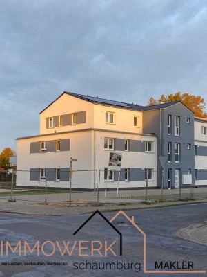 Traumhafte Neubau-DG-Wohnung mit Dachterrasse und Stellplatz zu vermieten.