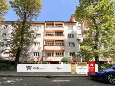 Neu sanierte 2,5-Raum-Wohnung mit Balkon in ruhiger Seitenstraße