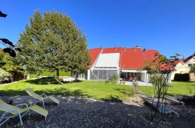 Moderne & luxuriöse 380 m² Villa auf 1.728 m² Parkgrundstück in Waldrandlage zw. Ellw.- Cr.  (A6/A7)