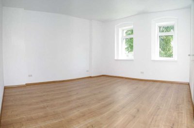 3-Raum-Wohnung mit Terrasse in Chemnitz-Kappel: Klassischer Altbau trifft modernen Komfort