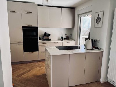 Neuwertiges 5-Zimmer-RMH mit gehobener Ausstattung (möbliert / befristet) Mainz-Finthen