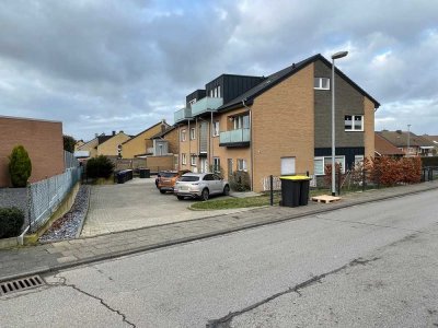 Schöne 2-Zimmer-DG-Wohnung mit gehobener Innenausstattung mit Balkon in Bedburg