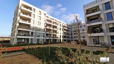 HELLE 4RW MIT GROSSER TERRASSE ÜBER DEN DÄCHERN VON STRIESEN---