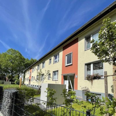 Große Zweizimmererdgeschosswohnung mit Badewanne und Balkon in Friemersheim - optional mit Garage