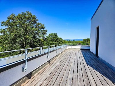 PROVISIONSFREI: Vermietete 3-Zimmer-Penthousewohnung mit weitläufiger Dachterrasse