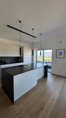 Exklusives 3-Zimmer Penthouse mit Terrasse und Gemeinschaftspool