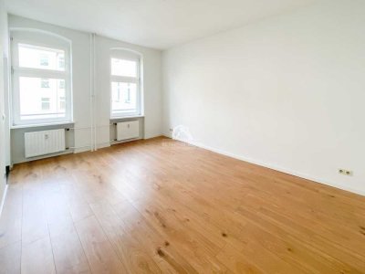 RUHIGE  ALTBAUWOHNUNG | SEITENFLÜGEL| 1-ZIMMER | PERFEKTE LAGE | PROVISIONSFREI |