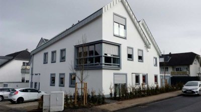 * * * helle 2 Wimmer Wohnung mit Terrasse * * *