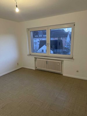 Sehr schicke und helle 2 Zimmer Wohnung -neu renoviert-