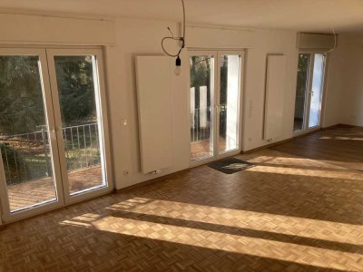 Charmante 3-Zimmer Wohnung mit Balkon in Frankfurt-Eschersheim