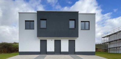 Moderne Doppelhaushälfte  im Neubaugebiet von Hermannstein