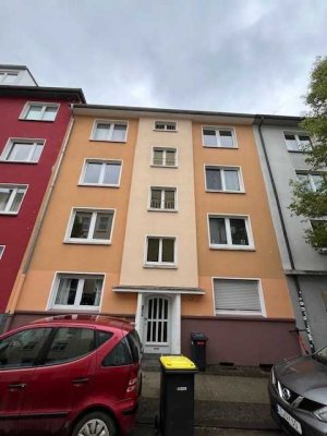 Gemütliche 2,5 Zimmer Wohnung im 1 OG