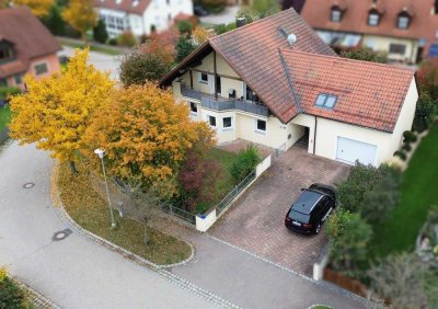 Einfamilienhaus mit Einliegerwohnung in Hohenschambach