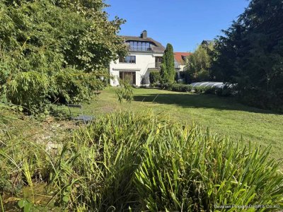 Familienfreundliches Einfamilienhaus mit weitläufigem Garten