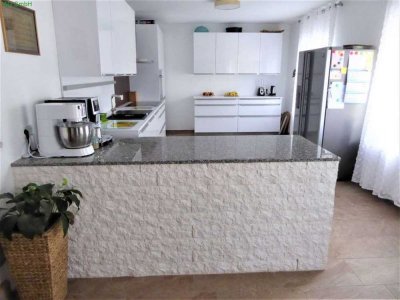 Einfamilienhaus mit 6 Zimmern, kernsaniert, Garten und Garage Nähe Innenstadt