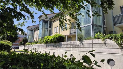 Wohnen auf zwei Ebenen: Sonnige Maisonettewohnung in zentrumsnaher Lage