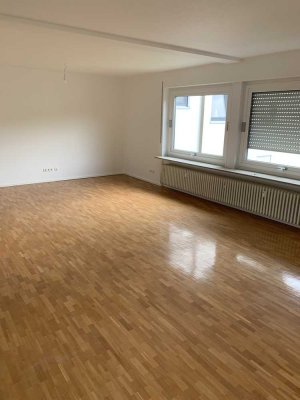 Großzügige, sonnige 3-Zimmer-Wohnung mit gehobener Innenausstattung