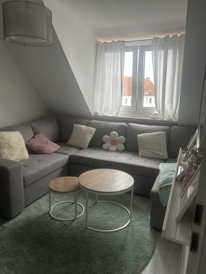 Neu renovierte und möblierte 2-Zimmer Wohnung mit Einbauküche zur Zwischenmiete