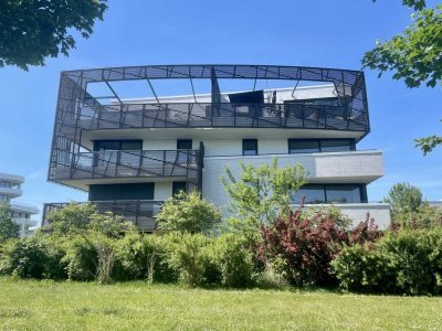 Parklage - 4 Z.-Gartenwohnung - EBK - 2x TG