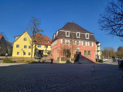 Zeitlose Schönheit – Die antike Apotheke als einzigartiges Zuhause"