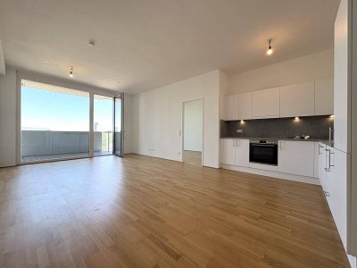 Marina Tower - Helle 2-Zimmer Wohnung mit Loggia