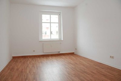 Frisch sanierte Altbauwohnung mit Tageslichtbad