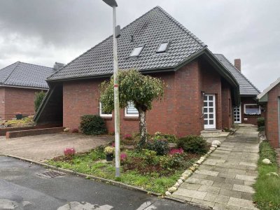 Endhaus Zweifamilienhaus in gepflegter Wohnanlage in langen
