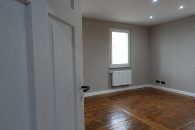 Erstbezug nach Sanierung - 2-Zimmer Wohnung mit Einbauküche