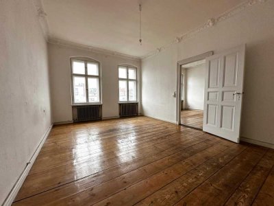 Klassischer Altbau - renovierungsbedürftig in Berlin-Charlottenburg