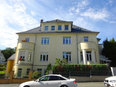 ++ außergewöhnlich Wohnen auf 2 Etagen, Balkon und großer Terrasse ++