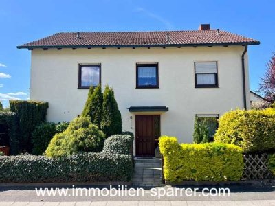 Einfamilienhaus mit Garage und schönem Garten in Weiden Ost